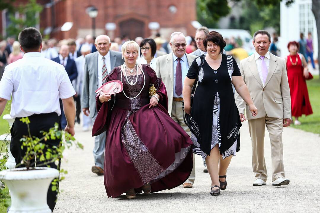 Valstybės gimtadienio šventė Raudondvaryje