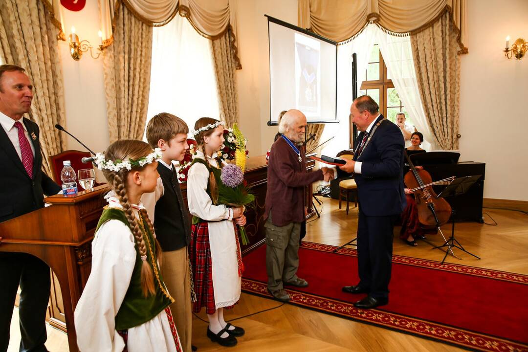 Valstybės gimtadienio šventė Raudondvaryje
