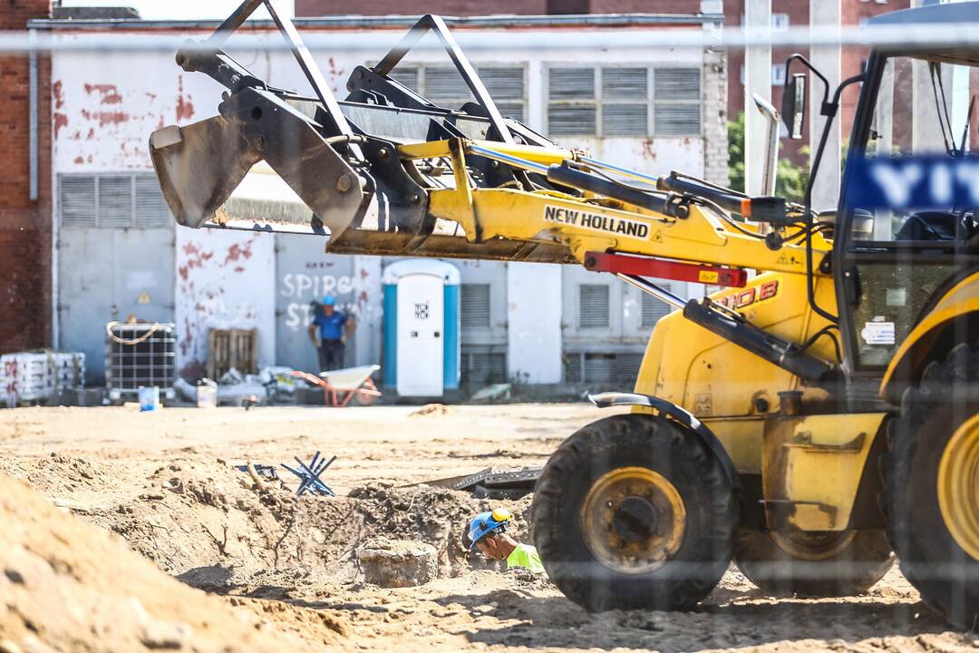 Alinantis karštis keičia darbo valandas