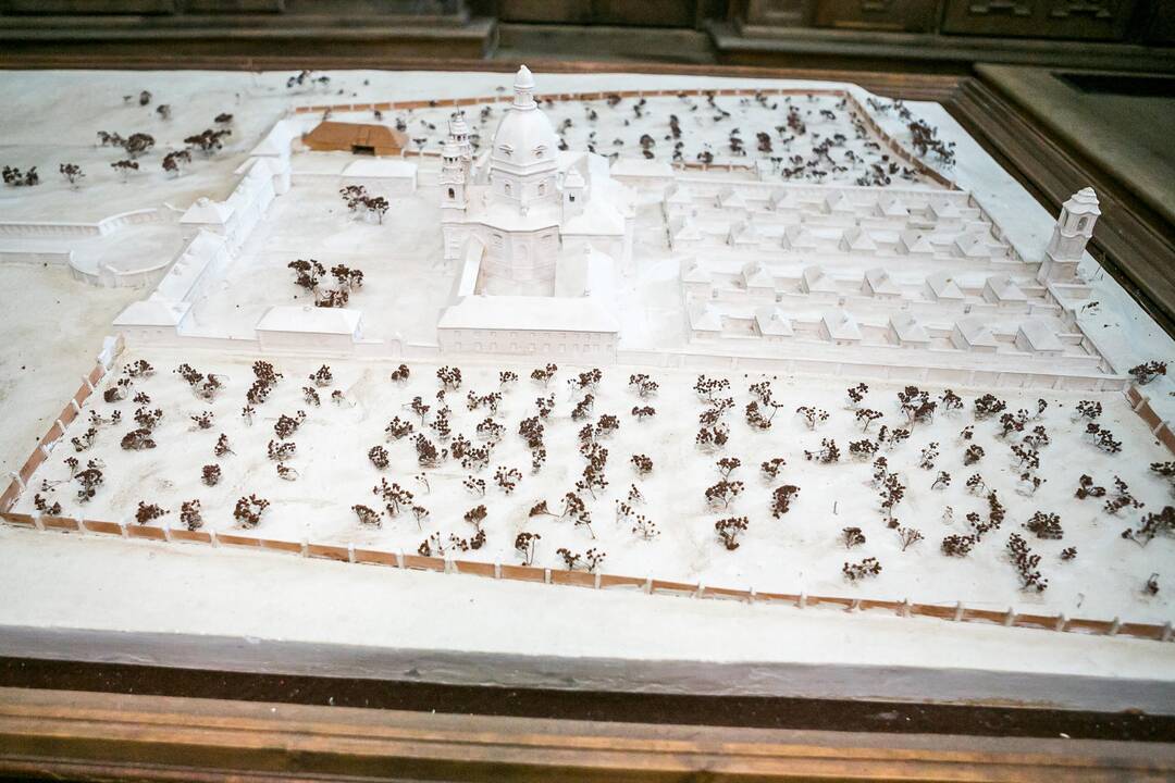 Knyga pravėrė langą į Pažaislio šedevrus
