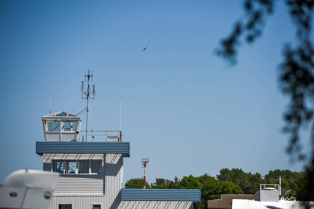 S. Dariaus ir S. Girėno aerodrome skraido akrobatiniai lėktuvai