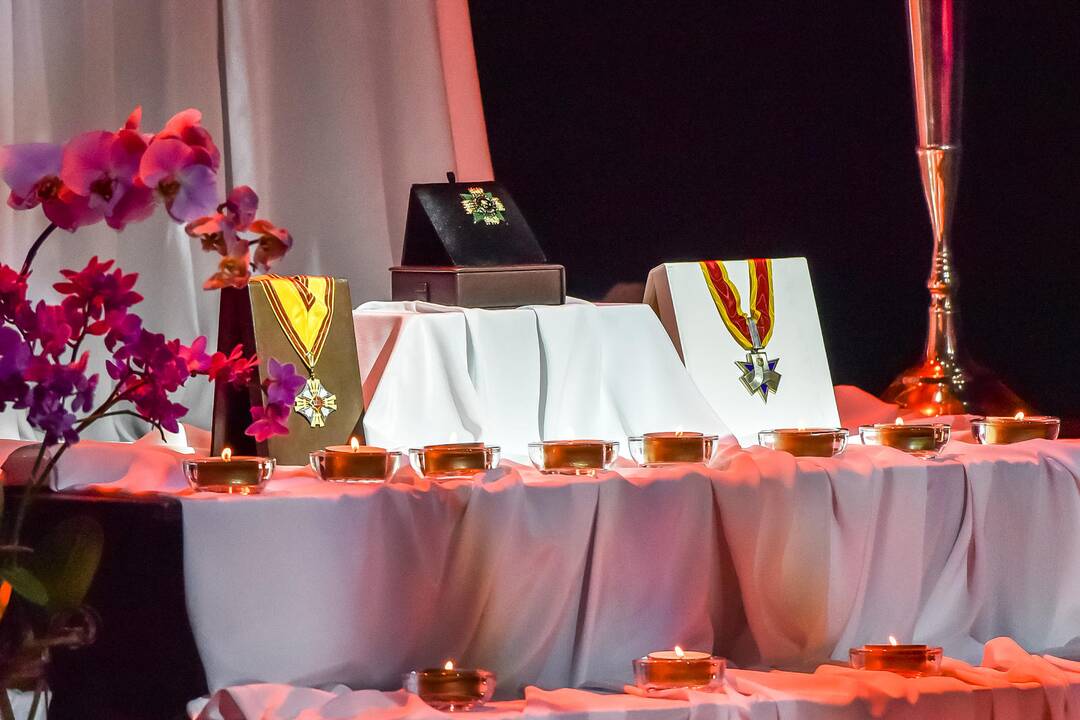 Atsisveikinimas su L. Zelčiumi Nacionaliniame Kauno dramos teatre