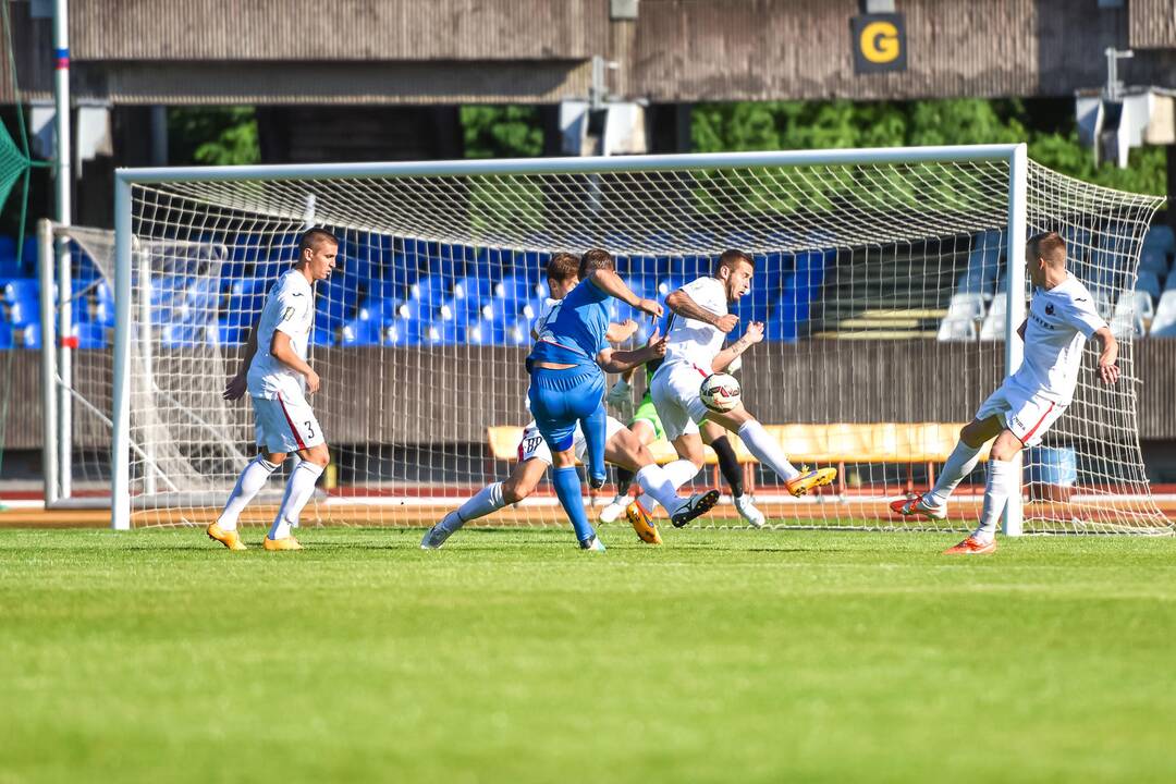 Futbolas: “Stumbras” – “Sūduva”