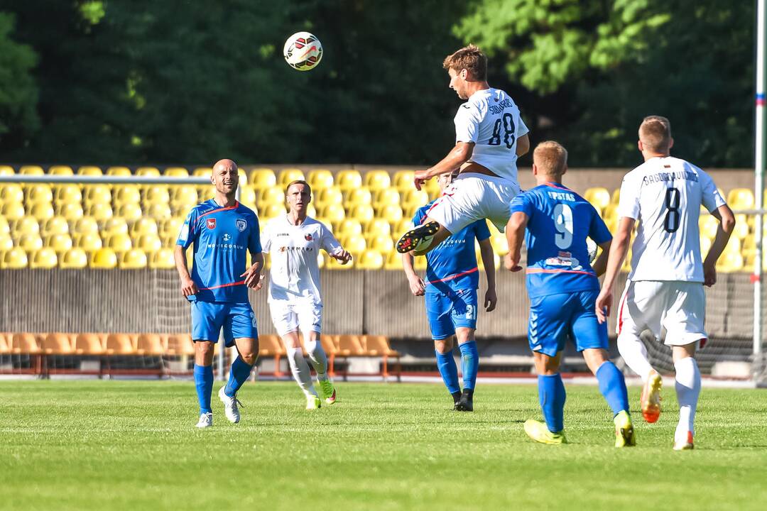 Futbolas: “Stumbras” – “Sūduva”