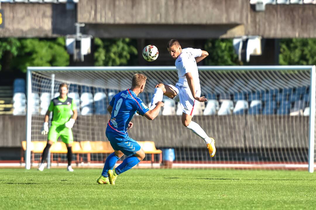Futbolas: “Stumbras” – “Sūduva”