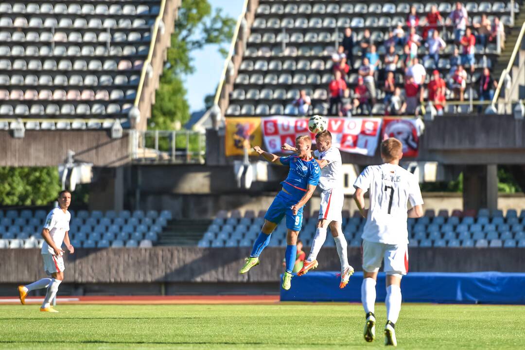 Futbolas: “Stumbras” – “Sūduva”