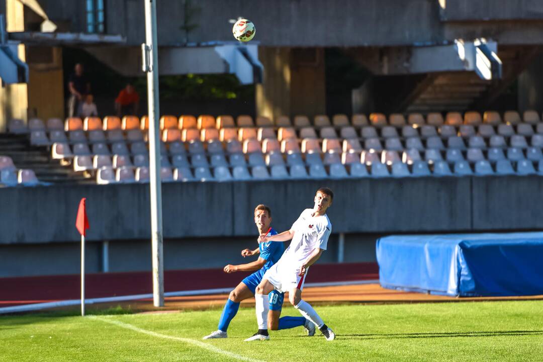 Futbolas: “Stumbras” – “Sūduva”