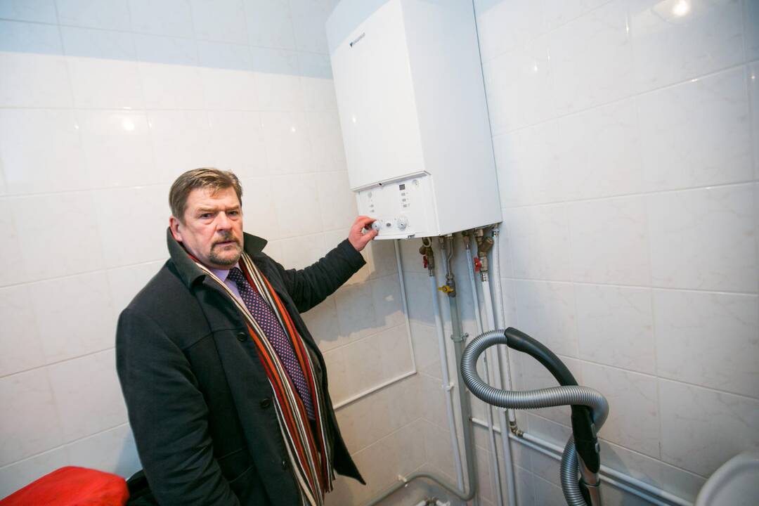 J. Žemgulio gatvėje daugiabučio gyventojai dreba iš šalčio