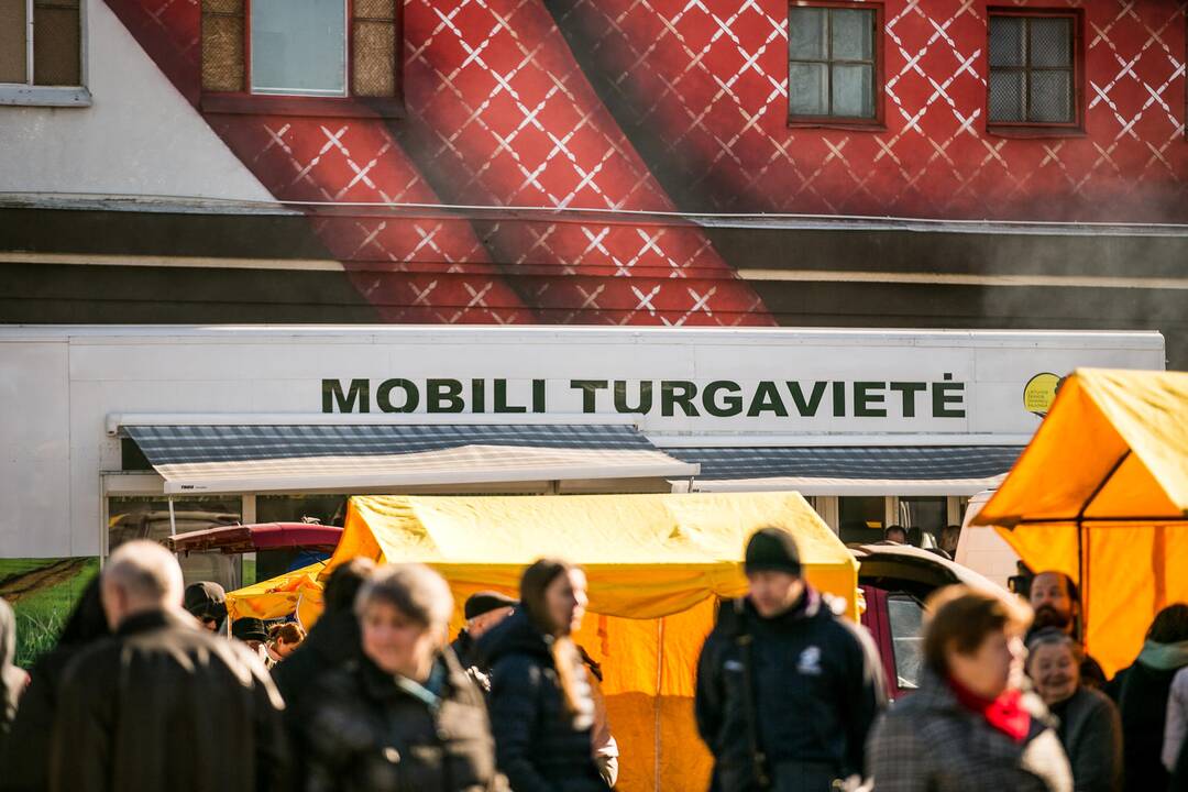 Ūkininkų turgus prie Kauno pilies