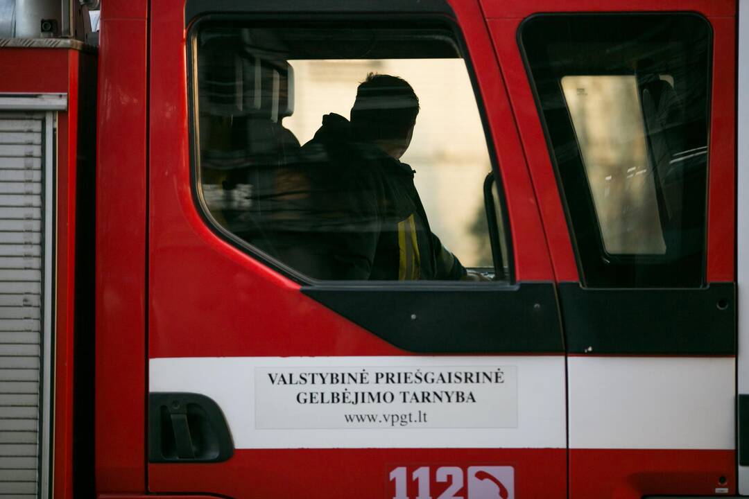 Kaune antradienio rytą susidūrė du automobiliai