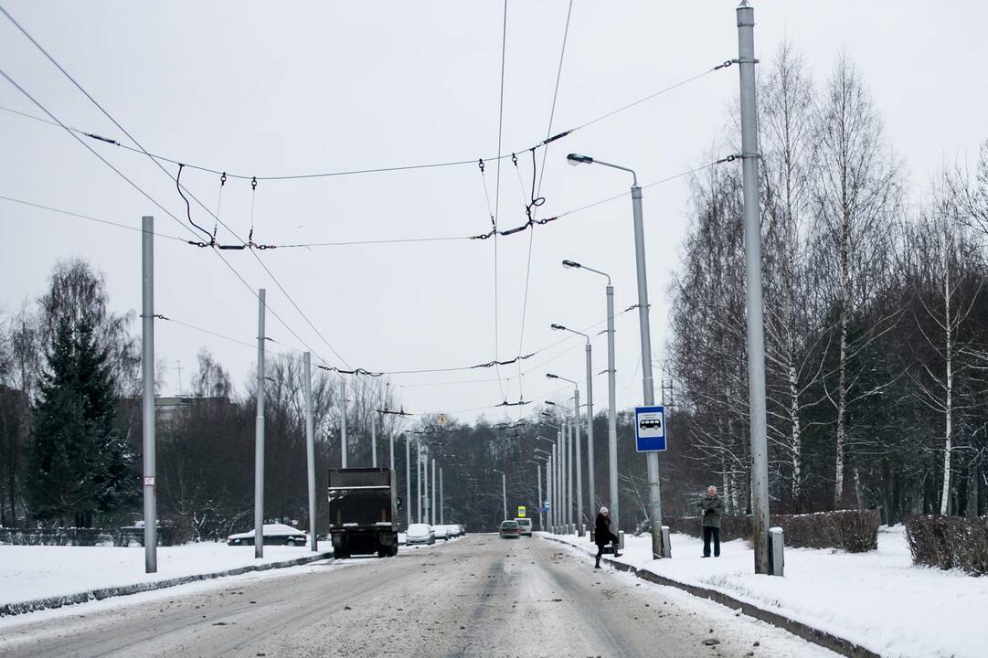 Sniegas Kauno keliuose