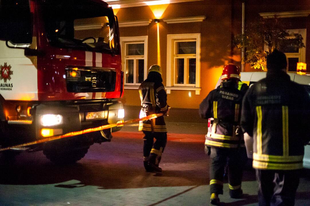 Penktadienio vakarą evakuotas Kauno "Akropolis"