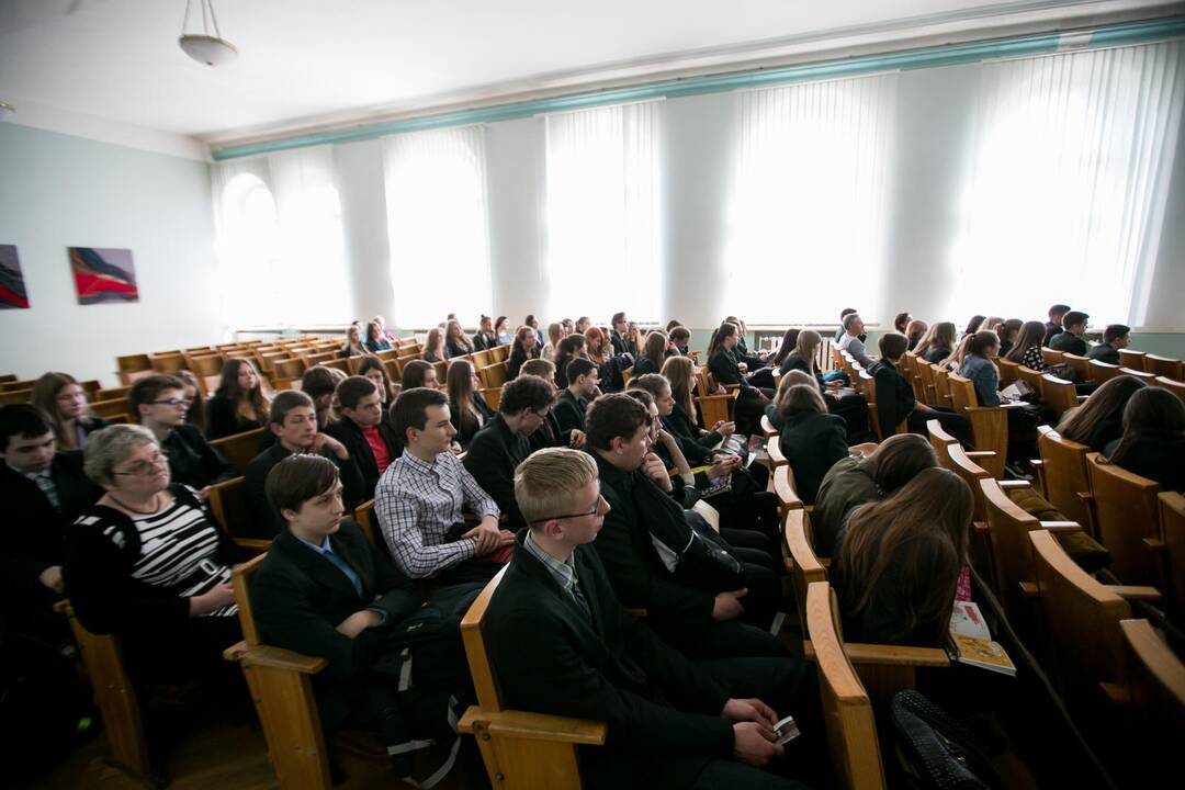 Maironio gimnazijoje- paskaita apie duomenų apsaugą