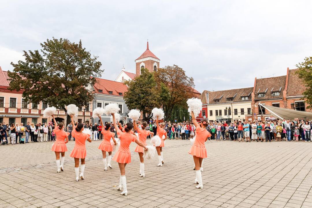 Kauno senamiestis sukasi šokių ritmu