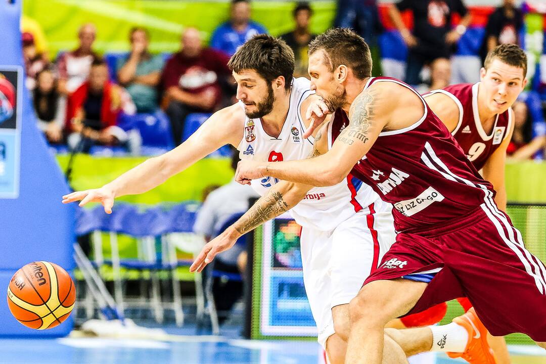 Kūno marginimo mados krepšinio aikštelėje