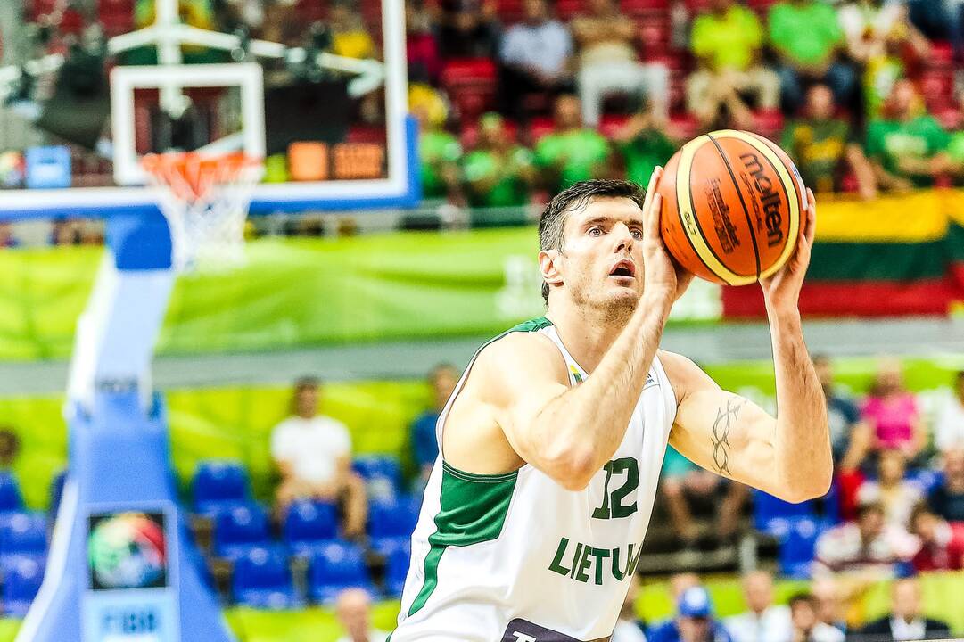 Kūno marginimo mados krepšinio aikštelėje
