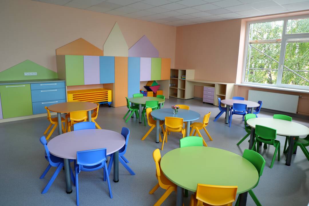 Kaimynystė: modulinis darželis Akademijoje pastatytas šalia VDU Ugnės Karvelis gimnazijos