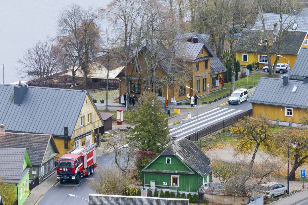 Trakų pilyje rastas į sprogmenį panašus daiktas