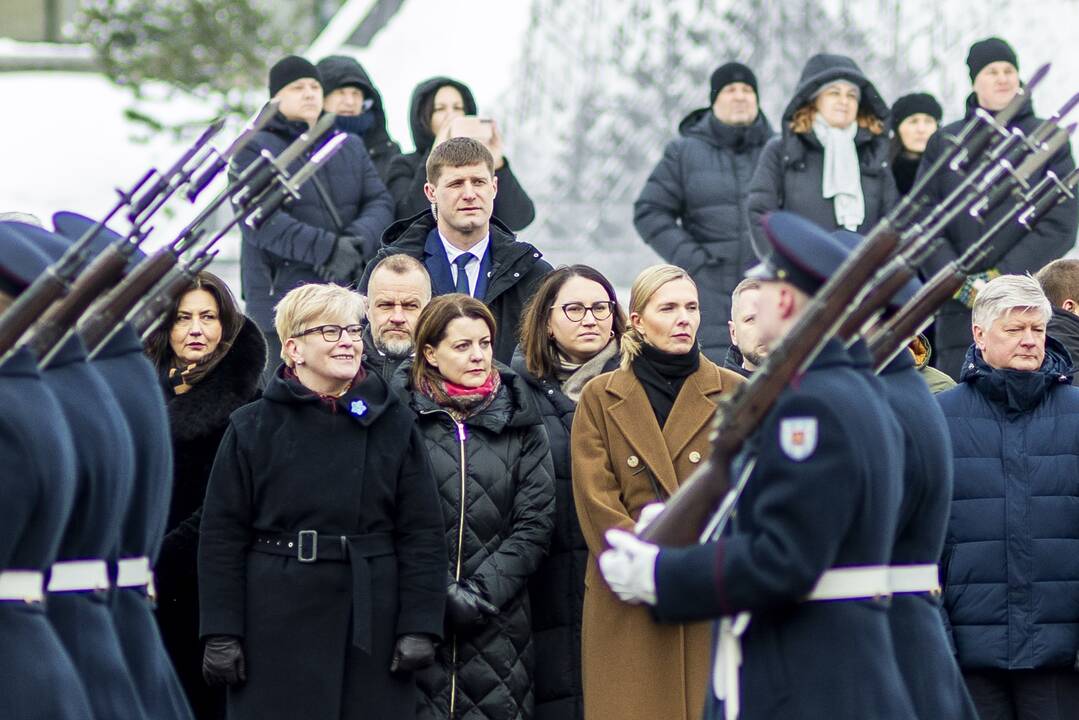 Valstybės vėliavos pakėlimo ceremonija Nepriklausomybės aikštėje 2024 m.