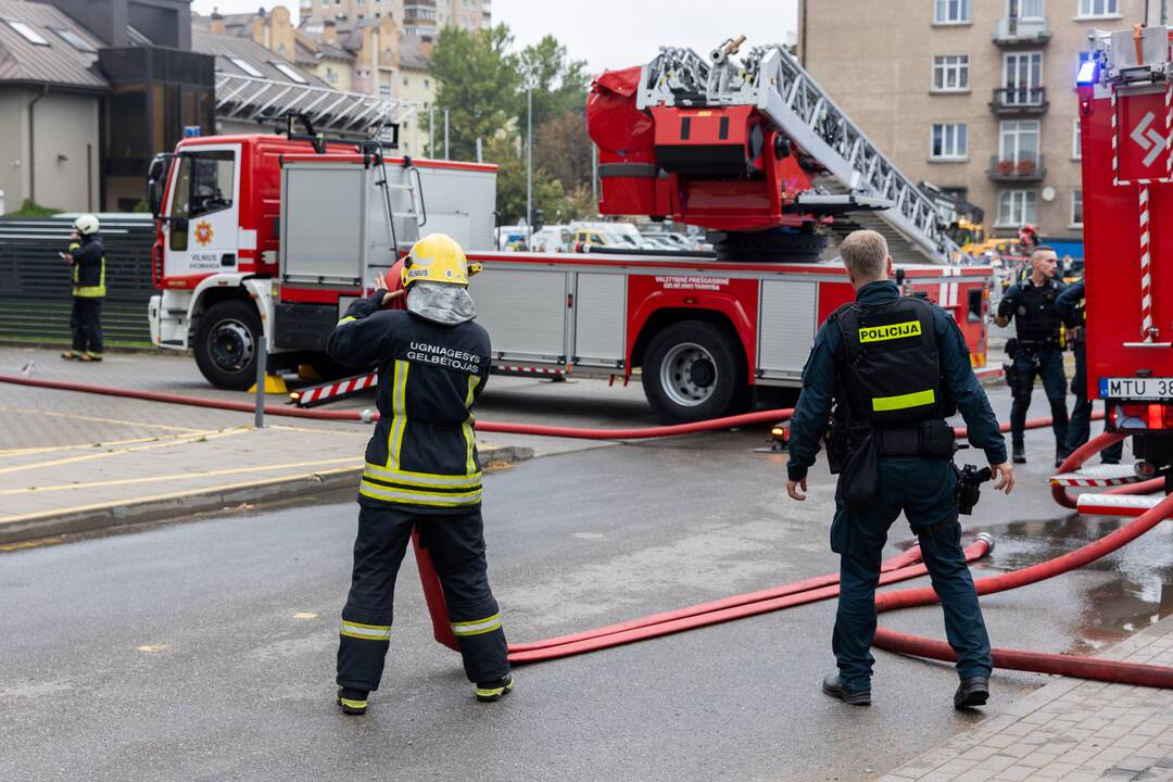 Vilniaus Trimitų gatvėje degė butas