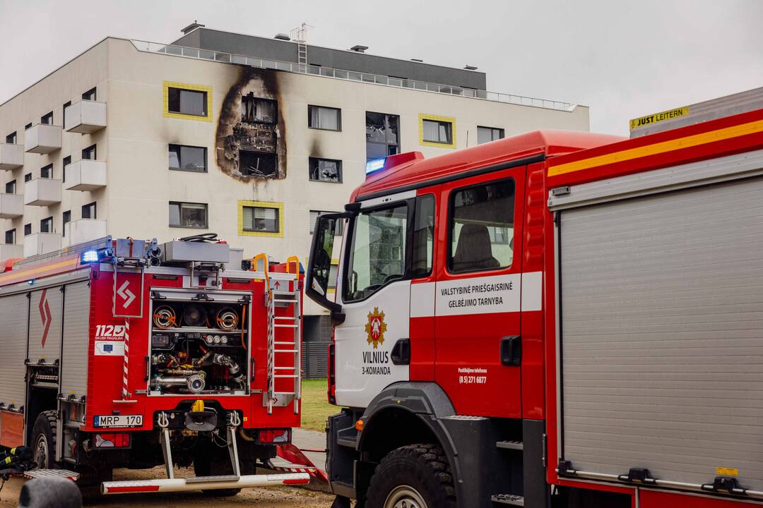 Vilniaus Trimitų gatvėje degė butas