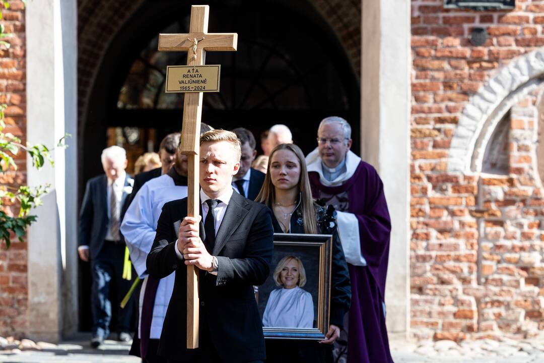  Į paskutiniąją kelionę išlydėta gydytoja R. Valiūnienė