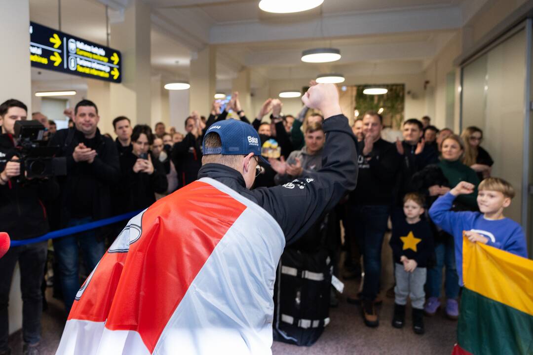 Vilniuje sutikti iš Dakaro ralio sugrįžę sportininkai