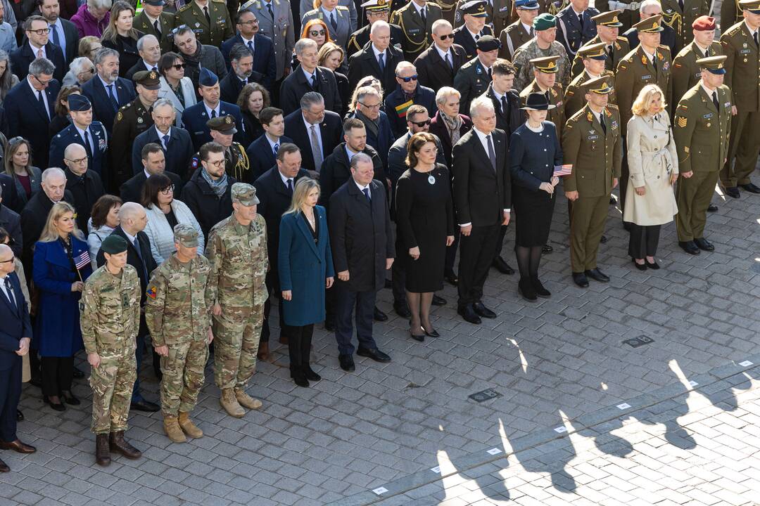 Pratybose žuvusių JAV karių pagerbimo ceremonija