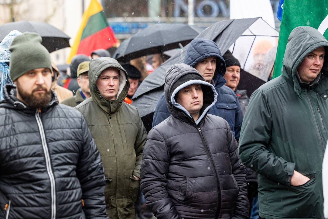 Vilniuje tęsiasi žemdirbių mitingas