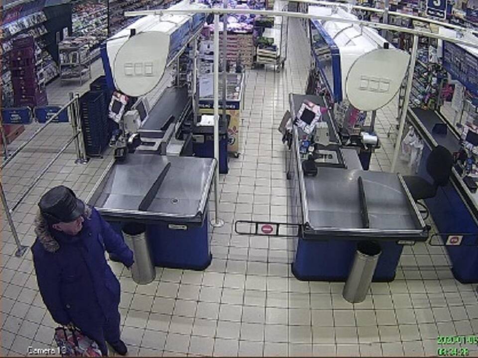 Alytaus pareigūnai tiria atvejį: ieško, kas pasisavino kilimėlį