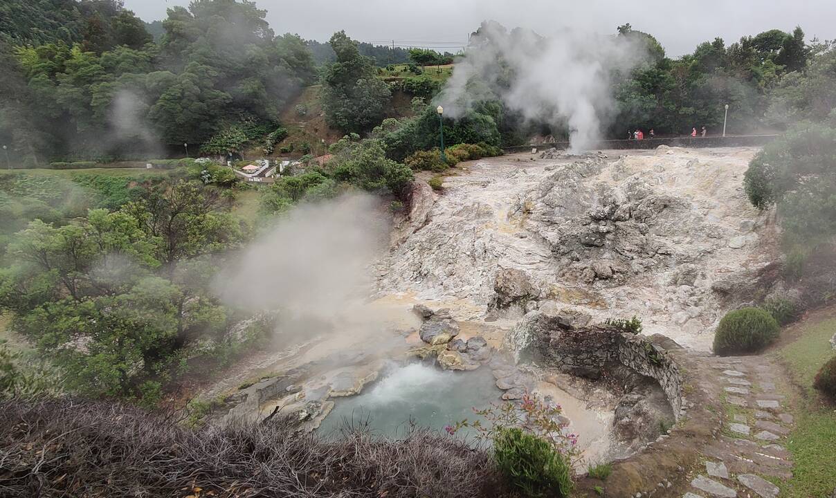 Spalvotai: vienas daugiausia fotografuojamų pasaulio vaizdų atsiveria nuo Boca do Inferno apžvalgos aikštelės.