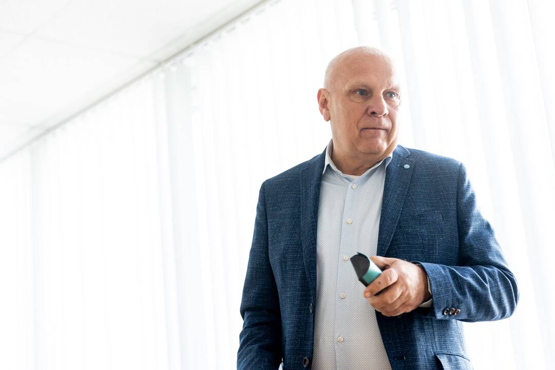 R. Ačas atvyko į teismo posėdį LAT
