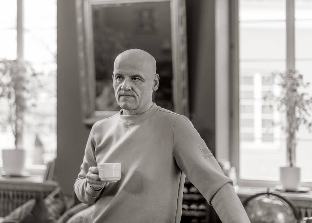 Rezultatas: aktorius Juozas Gaižauskas teigia rašęs tiesiog piligriminį romaną, o tai, kad "Dievą su šlepetėmis" ištiko tokia sėkmė, jam iki šiol sunkiai suvokiama.