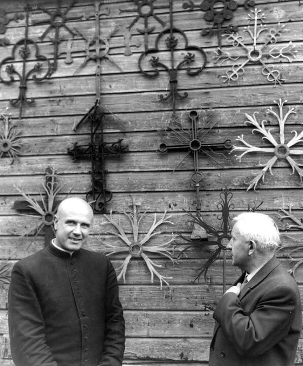 B. Aleknavičiaus per ilgą jo darbo praktiką sukauptų archyvų paslaptys lig šiol nėra iki galo atskleistos.