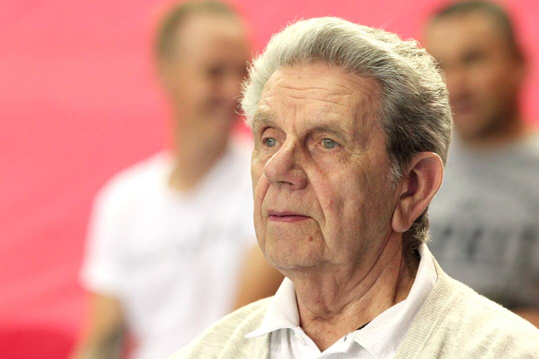 Statistika: CSKA lyderis M.Jamesas (kairėje) per rungtynes suklydo tris kartus, žalgirietis T.Walkupas – nė sykio.