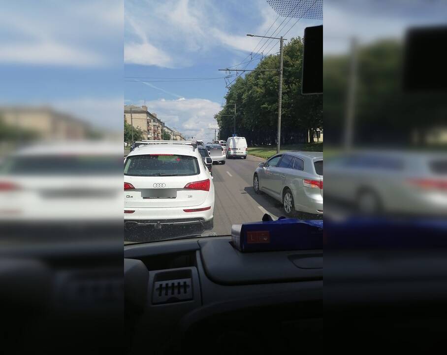 Kaune ir toliau važinėja girti vairuotojai: vienas toks sustabdytas Tunelio gatvėje
