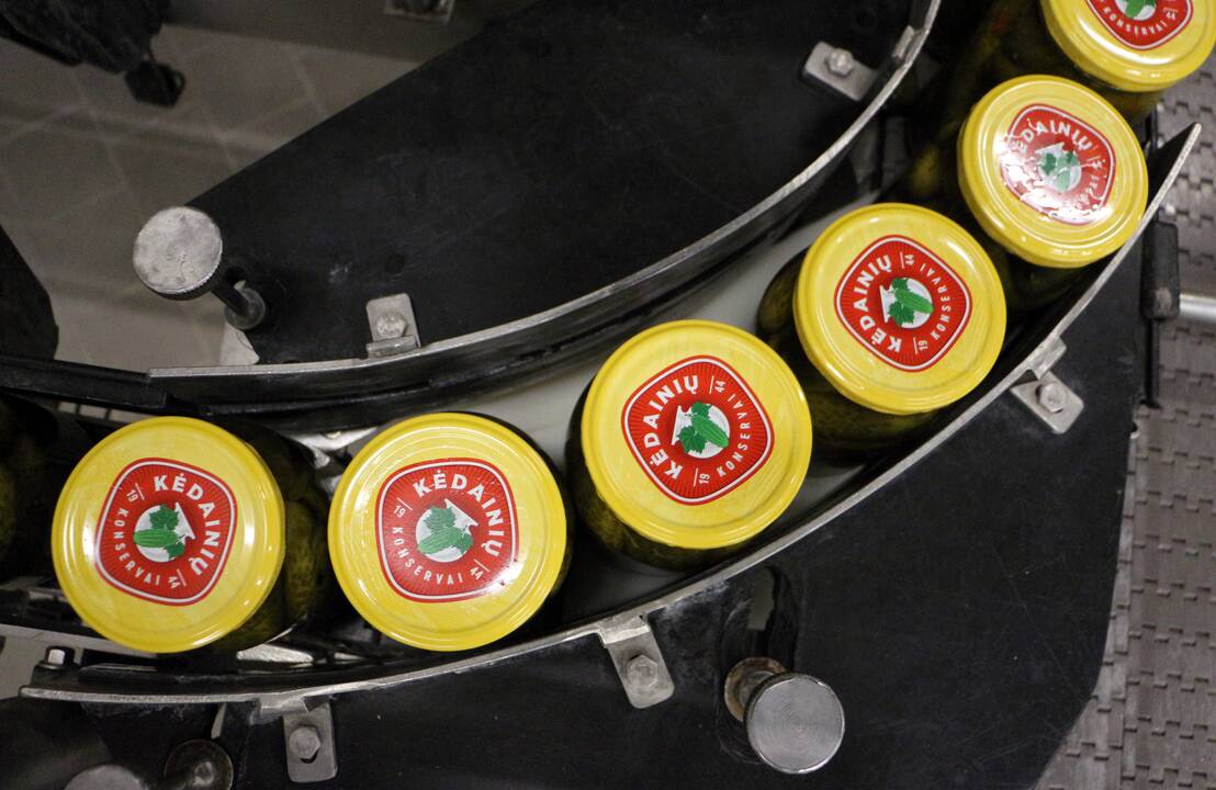 Darbymetis: Kėdainių konservų fabrike tik vieną kartą per metus vykstantys agurkų konservavimo darbai įprastai trunka apie pusantro ar du mėnesius.