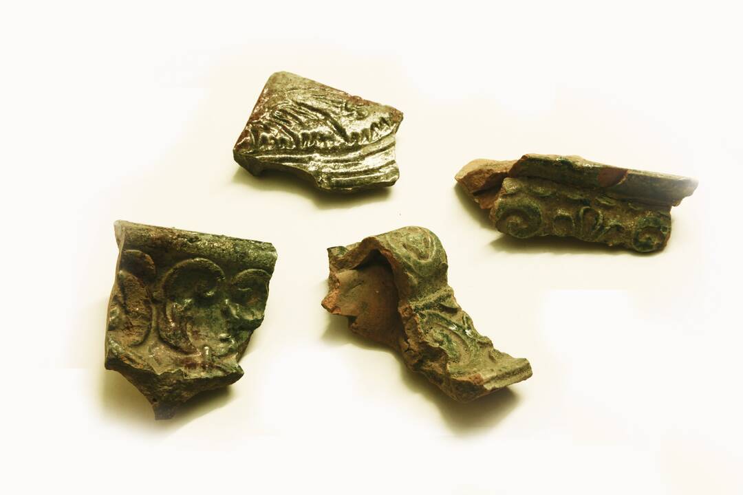 Vaizdas: Liubavas – vienas seniausių ir romantiškiausių Lietuvos dvarų, įsikūręs vaizdingoje vietovėje prie Gerėjos upės, dabar vadinamos Žalesa. (vaizdas iš viršaus)