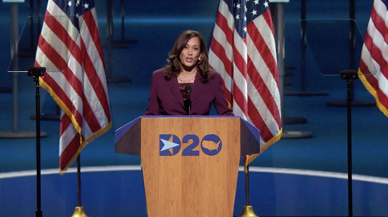 Kandidatė į JAV viceprezidento postą K. Harris smerkė D. Trumpo vadovavimą