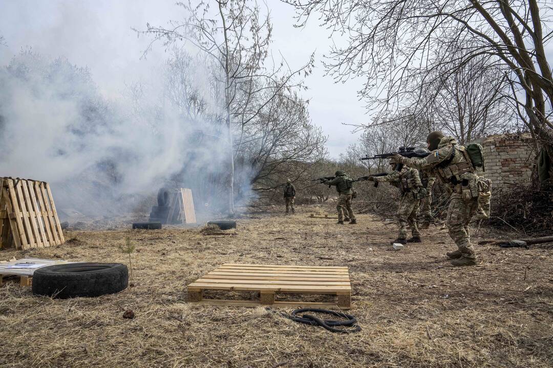 Trisdešimt penktoji karo Ukrainoje diena