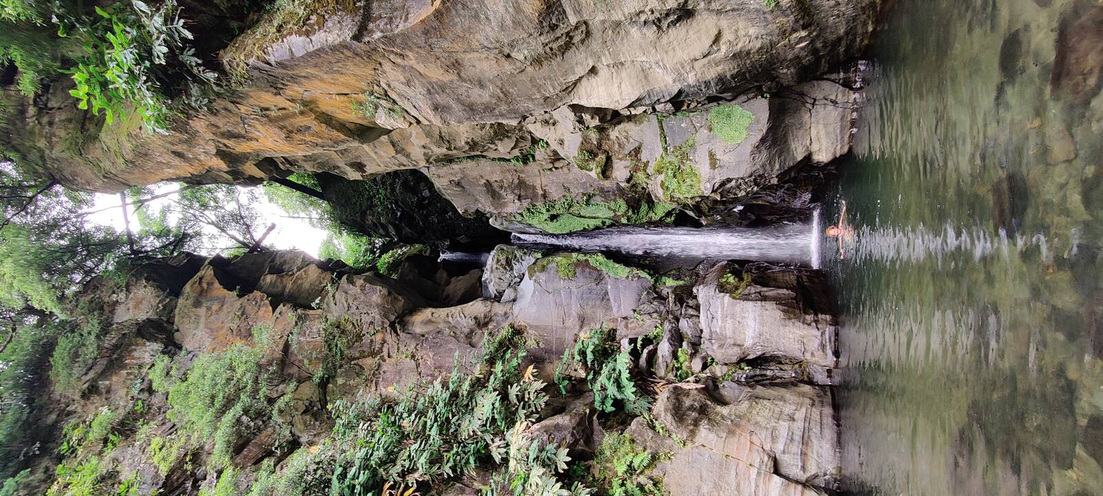 Spalvotai: vienas daugiausia fotografuojamų pasaulio vaizdų atsiveria nuo Boca do Inferno apžvalgos aikštelės.
