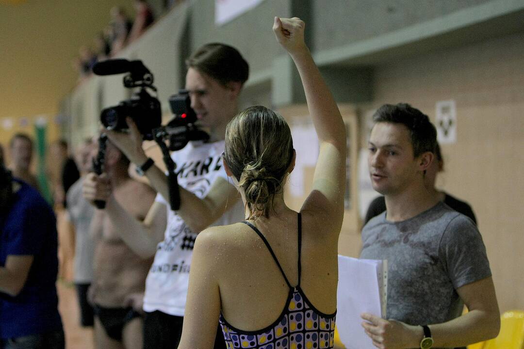 Alytuje vyko šeimų plaukimo estafetės varžybos Rūtos Meilutytės taurei laimėti.
