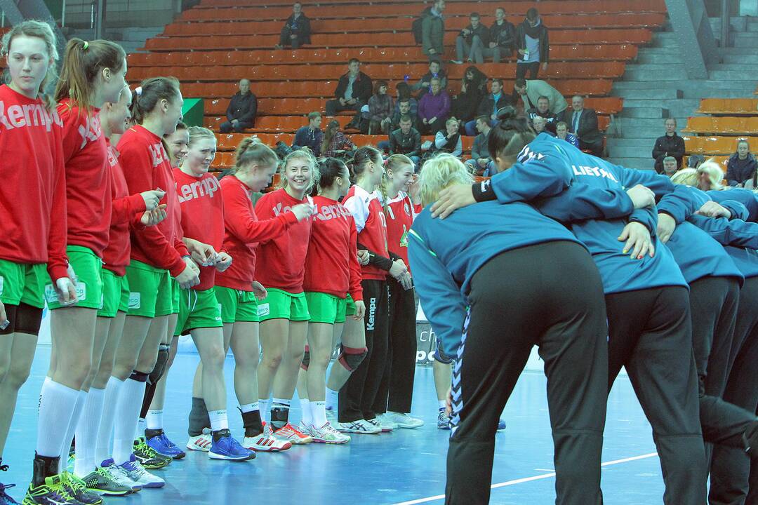 Lietuvos rankininkės Kaune pralaimėjo baltarusėms Europos čempionato atrankos rungtynes 21:29.