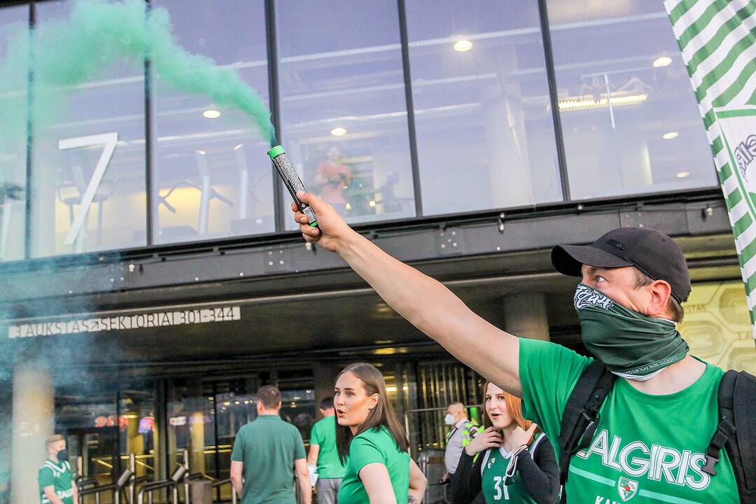 Kauno „Žalgiris“ švenčia su aistruoliais