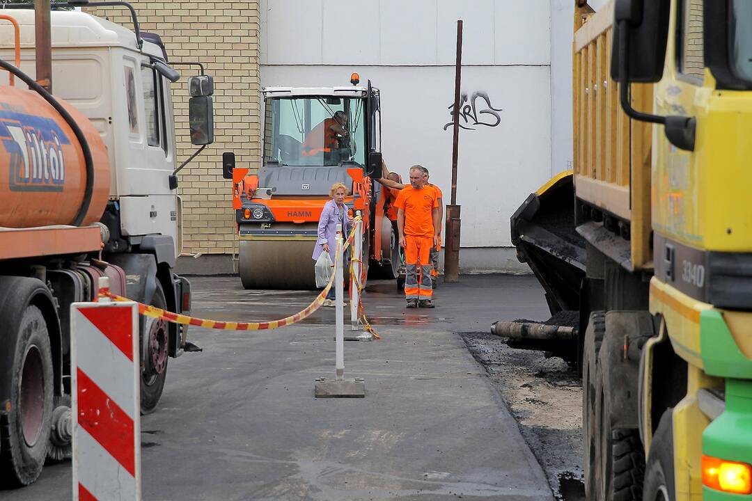 Tvarkoma Kalniečių turgaus aikštelė