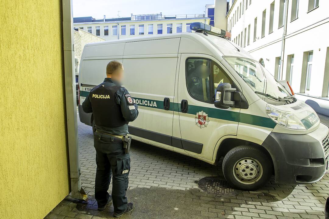„Autokaustos“ vadovas J. Kriaučiūnas vedamas į teismą
