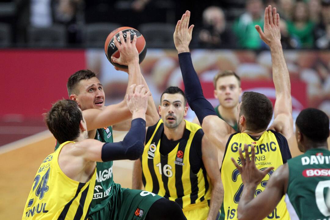 Eurolyga: „Žalgiris“ – „Fenerbachce“ 75:82