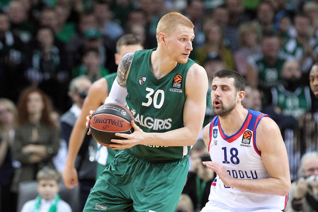 Eurolyga: „Žalgiris“ – „Anadolu Efes“ 58:79