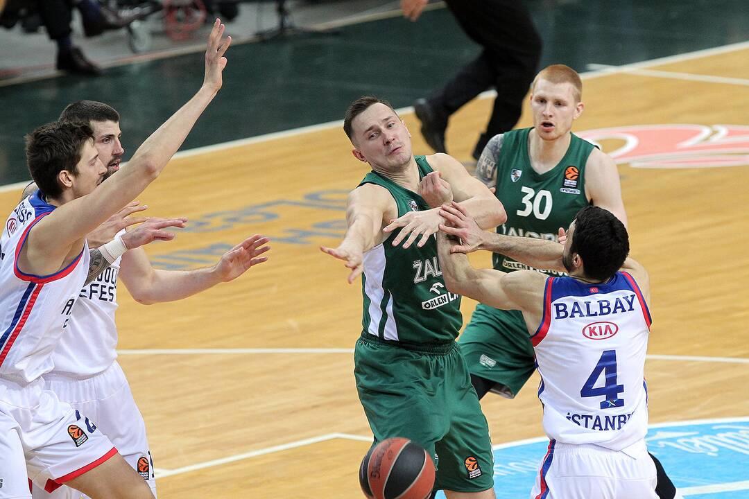 Eurolyga: „Žalgiris“ – „Anadolu Efes“ 58:79