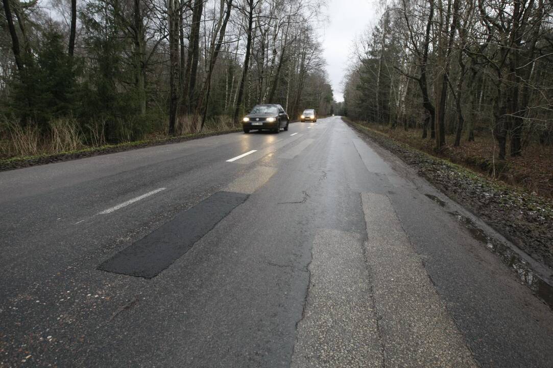 Konkursą teko sustabdyti